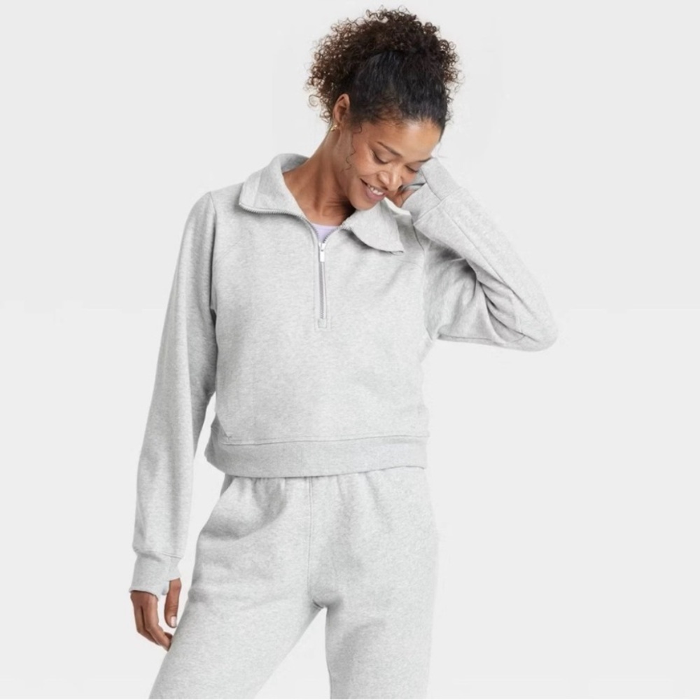 All In Motion Women's Fleece
Half Zip Pullover Sweatshirt Gray new 🆕